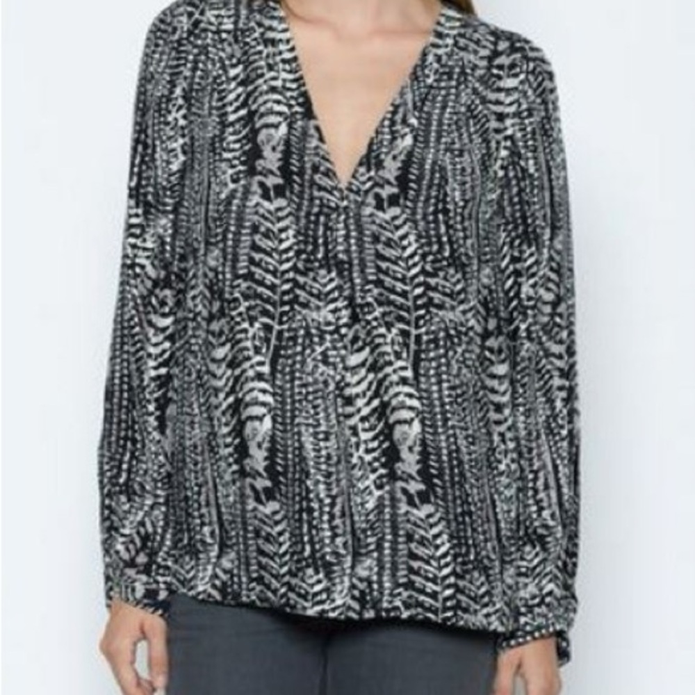 Joie Size Small Black White Yinka Feather 100% Silk V-Neck Blouse 3563